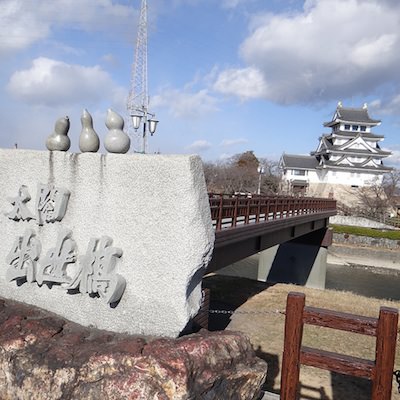 太閤出世橋と木下藤吉郎秀吉の像 | 墨俣城