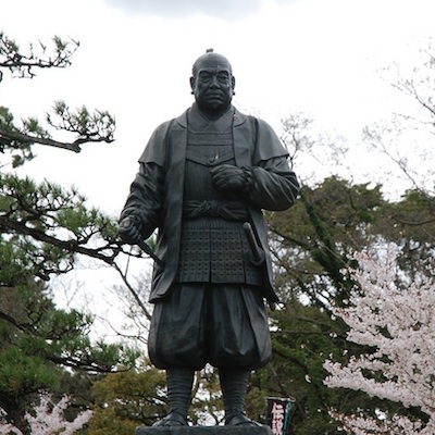 徳川家康公銅像 | 岡崎城