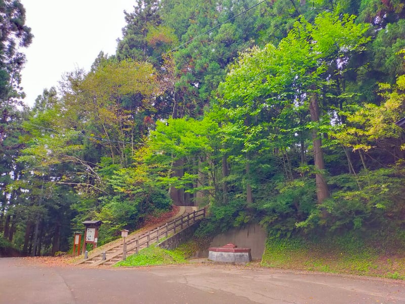 金澤城跡 二の丸下駐車場